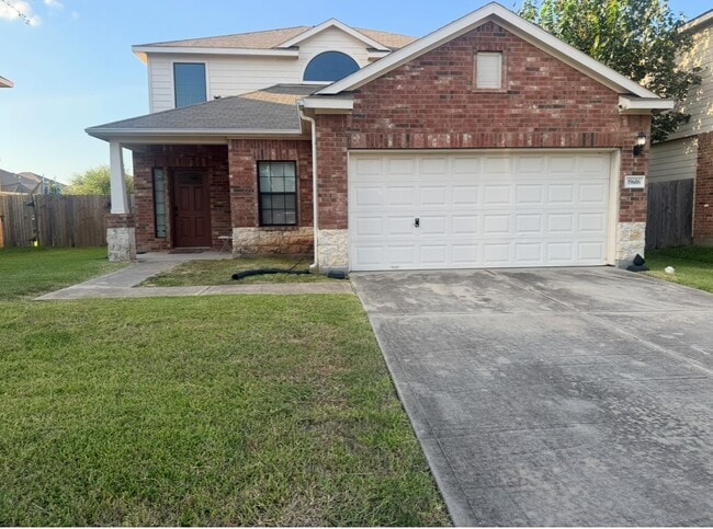 19606 Green Oasis Ct