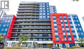 258A Sunview St in Waterloo, ON - Building Photo