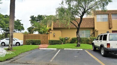 3641 NW 95th Terrace in Sunrise, FL - Building Photo - Building Photo