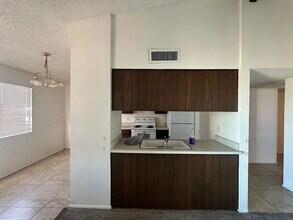 10660 W Concordia Dr in Arizona City, AZ - Building Photo - Building Photo