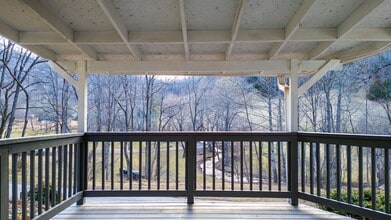 1239 E Fork Rd in Sylva, NC - Building Photo - Building Photo