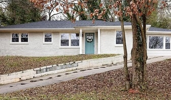 1865 Winthrop Dr SE in Atlanta, GA - Building Photo