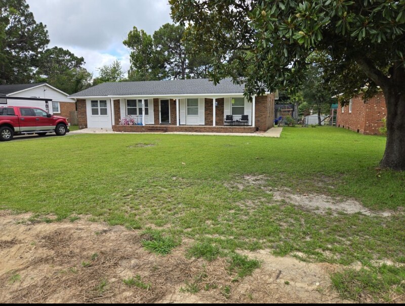 6615 Winthrop Dr in Fayetteville, NC - Building Photo