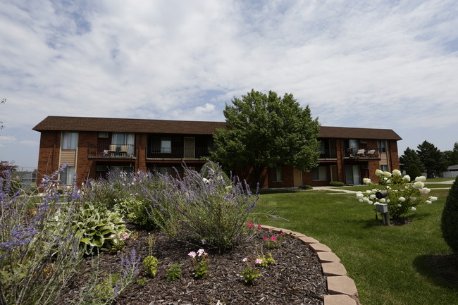 Barberry Apartments in Dyer, IN - Foto de edificio - Building Photo