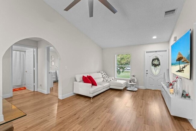 14702 Key Lime Blvd in The Acreage, FL - Building Photo - Building Photo