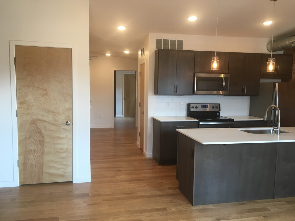 26 14th E St, Unit 403 in Cincinnati, OH - Building Photo