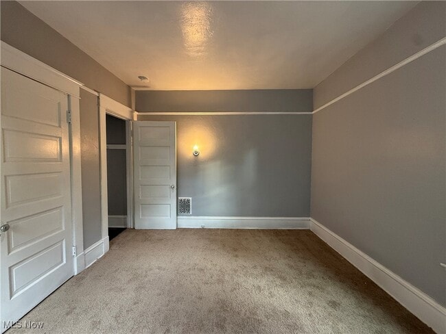 7608 Lawnview Ave in Cleveland, OH - Foto de edificio - Building Photo