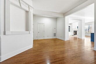 6961 Fellowship Ln in Flowery Branch, GA - Building Photo - Building Photo