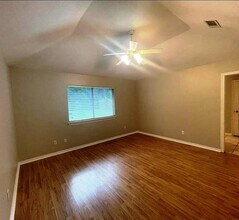 6107 Springhaven Dr in Humble, TX - Building Photo - Building Photo
