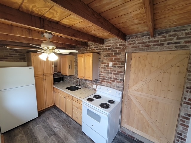 property at 3568 Palm Ave