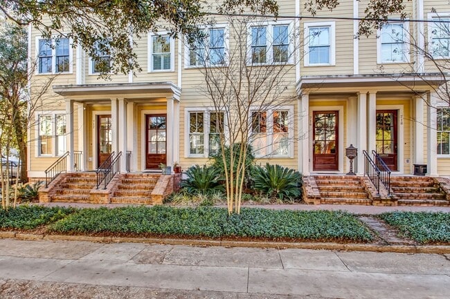 property at 712 Tattnall St