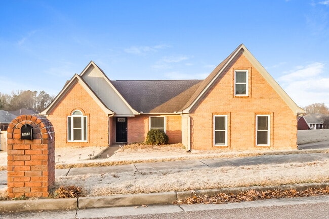 property at 7658 Shadow Hills Dr