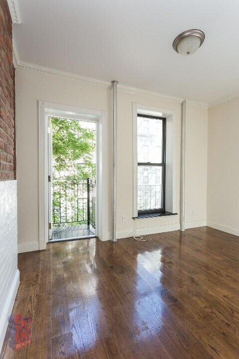 635 E 6th St, Unit 3W in New York, NY - Building Photo