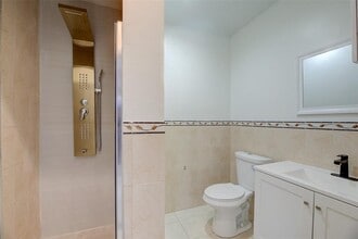 17050 NW 19th Ave in Miami Gardens, FL - Building Photo - Building Photo