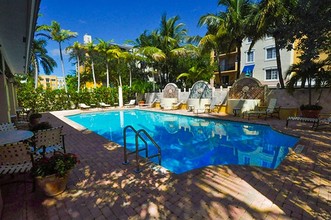 Pineapple Grove Condominium Portfolio in Delray Beach, FL - Foto de edificio - Building Photo