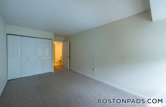345 Franklin St in Cambridge, MA - Building Photo - Building Photo