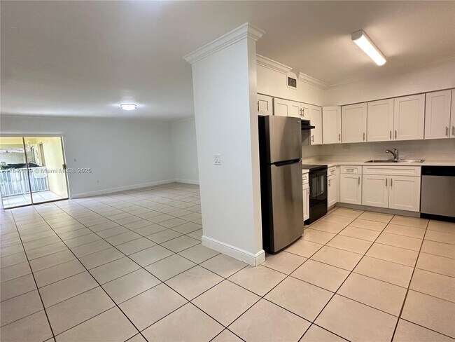 2536 Van Buren St in Hollywood, FL - Building Photo - Building Photo