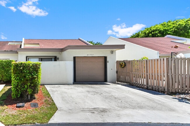 21757 Contado Rd in Boca Raton, FL - Building Photo - Building Photo
