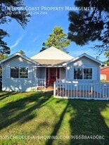 1441 NW 20th St in Lincoln City, OR - Building Photo