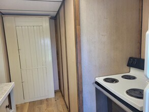 204 E Broadway Ave in Medford, WI - Foto de edificio - Building Photo