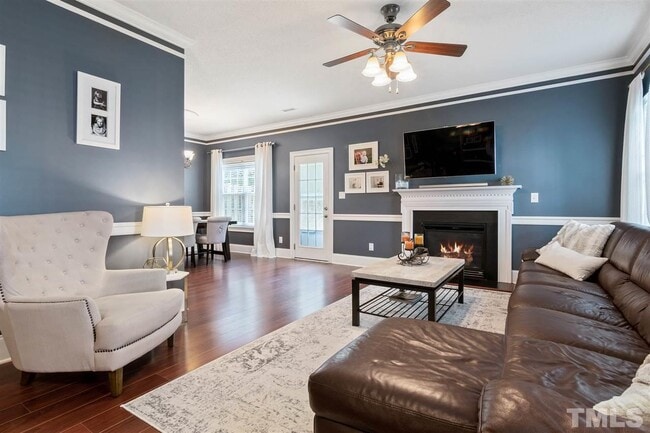 126 Cline Falls Dr in Holly Springs, NC - Building Photo - Building Photo