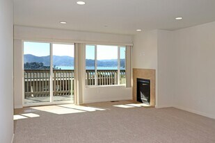 55 Marinero Cir in Tiburon, CA - Building Photo