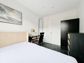 Furnished room/NOT APARTMENT in Brooklyn, NY - Foto de edificio - Building Photo