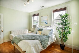 18 Magnolia Sq, Unit The Magnolia Apartment in Boston, MA - Building Photo - Building Photo