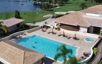 5360 Hyland Hills Ave in Sarasota, FL - Building Photo - Building Photo