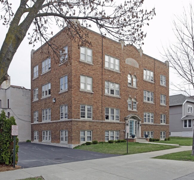 1804 E Elmdale Ct in Milwaukee, WI - Foto de edificio - Building Photo