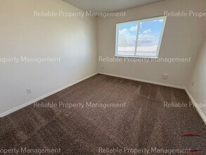 3723 Deloy Dr, Unit 1 in Idaho Falls, ID - Foto de edificio - Building Photo