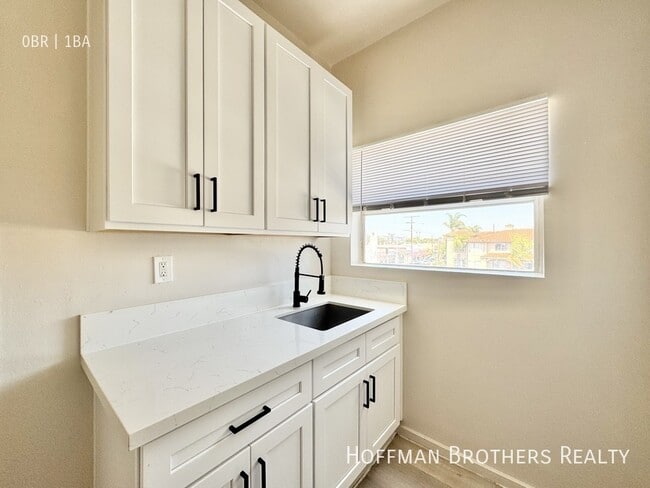 property at 1318 S Pacific Ave