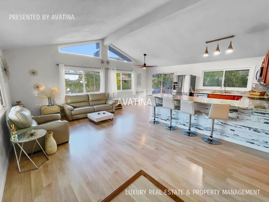 1389 Nanialii St in Kailua, HI - Building Photo
