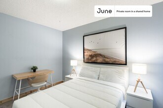 Room in Shared 3 bed/1.5 bath home in Austin, TX - Building Photo - Building Photo