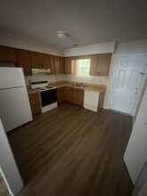 1708 Wine Press Ct in Jacksonville, NC - Building Photo - Building Photo