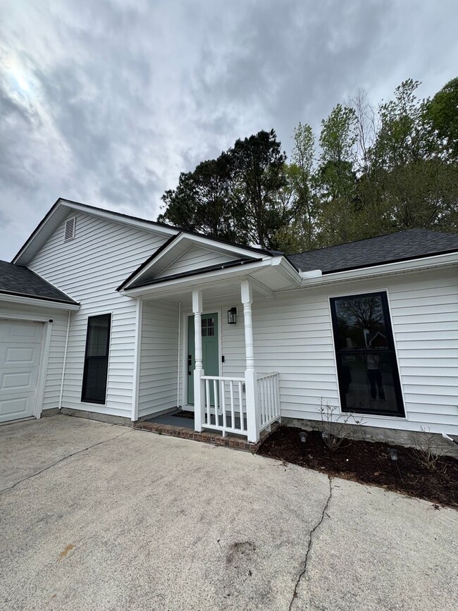 property at 124 Toura Ln