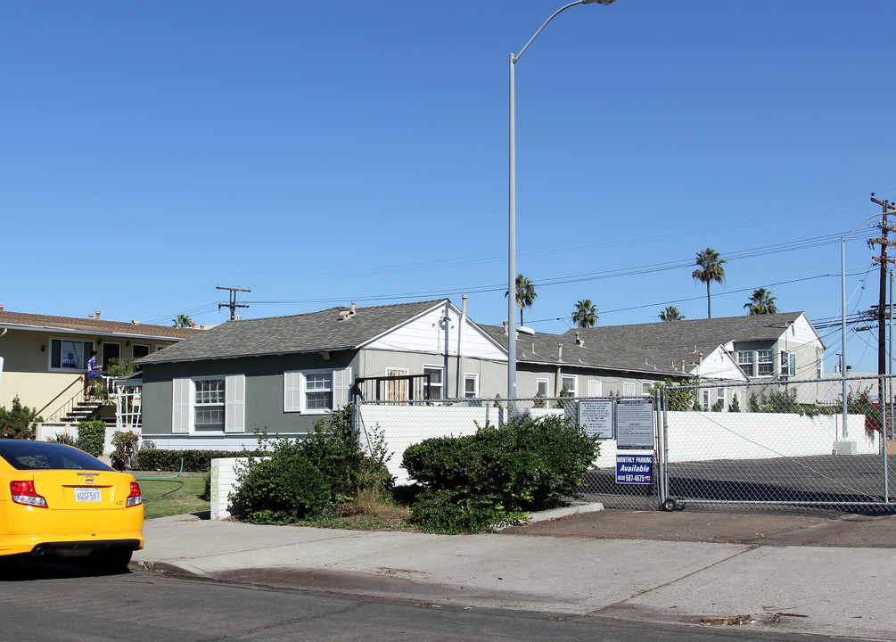 4866-4872 Niagara Ave in San Diego, CA - Building Photo