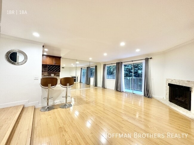 1515 S Beverly Dr