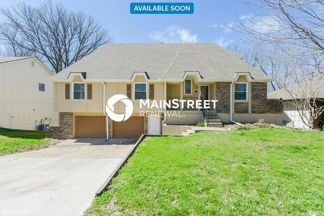 property at 7912 N Michigan Ave