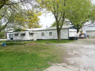 Country Aire Mobile Home Park in Macomb, IL - Building Photo