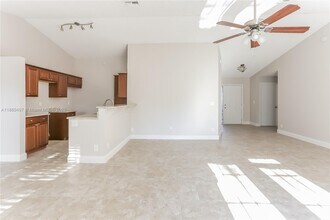 1332 Waterway Cove Dr in Wellington, FL - Building Photo - Building Photo