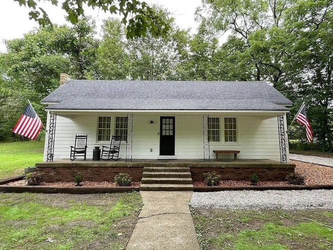 property at 5454 Pinewood Rd