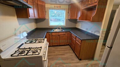 1124 Mallard Dr in Del City, OK - Building Photo - Building Photo