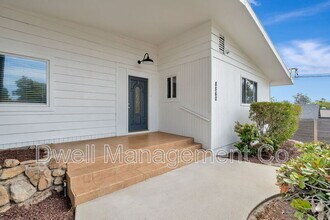 8860 Fabienne Way in La Mesa, CA - Building Photo - Building Photo