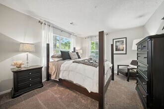 Vista Point Apartments in Wappingers Falls, NY - Foto de edificio - Building Photo