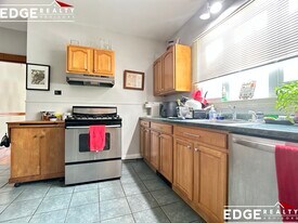 11 Mapleton St in Boston, MA - Building Photo