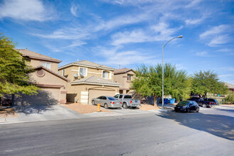 5070 Flore Del Sol St in Las Vegas, NV - Building Photo - Building Photo