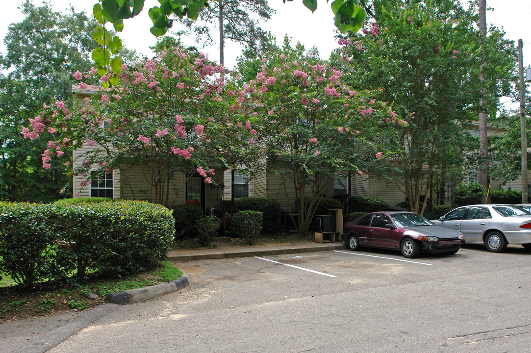 1348 Ocala Rd in Tallahassee, FL - Building Photo