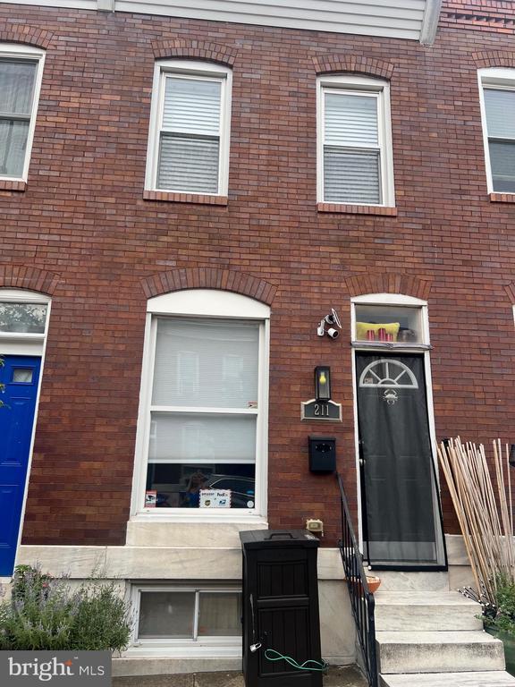 211 S Robinson St in Baltimore, MD - Building Photo - Building Photo