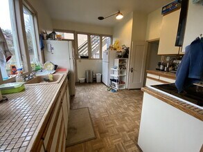 825 N Garden St in Bellingham, WA - Building Photo - Building Photo